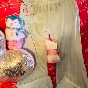Just in NWT Juicy Couture 2 pc Bundle Blue Diamond Lounge pant with Juicy socks